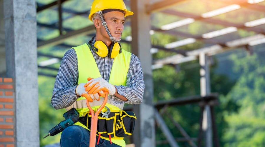 Professional gutter cleaning in Tavares, FL